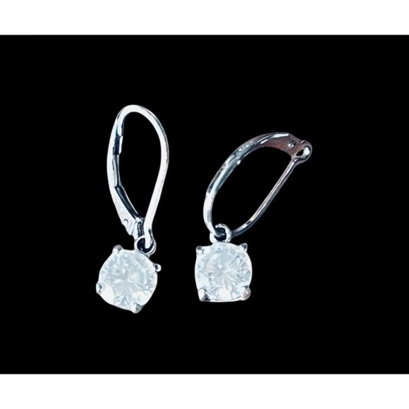 925 Sterling Silver Drop Earrings With Round-Cut CZ Stones & Lever Back Closure - Picture 9 of 10